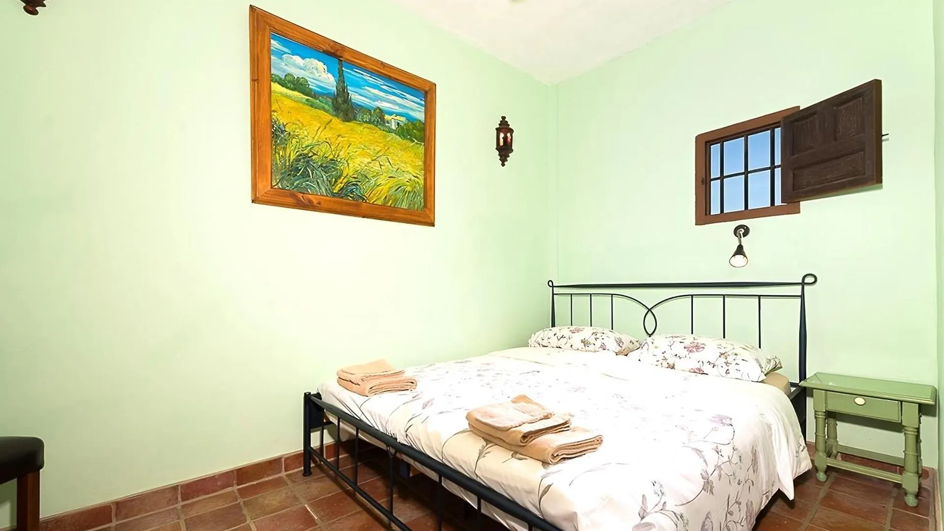 Castle Tower Apartment In Rural Holiday Park 'Picasso' Tolox Španělsko