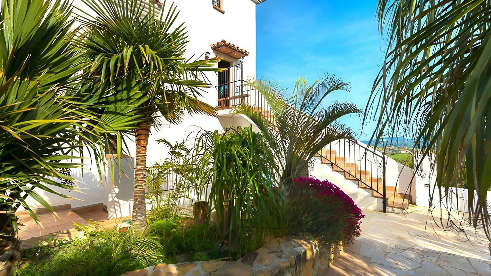 Castle Tower Apartment In Rural Holiday Park 'Picasso' Tolox 0*,