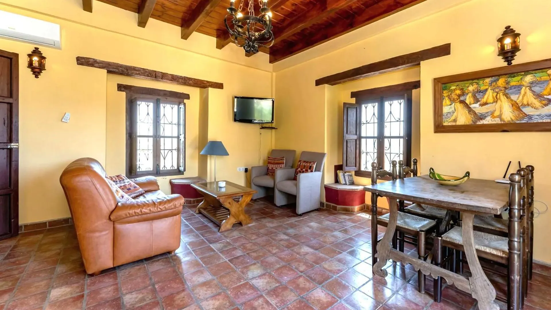 Castle Tower Apartment In Rural Holiday Park 'Picasso' Tolox